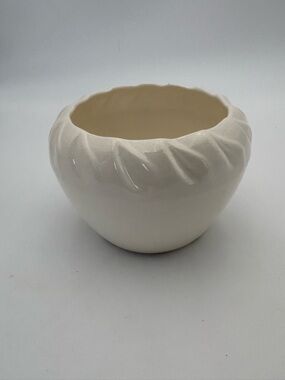 Vintage California Pottery Cream Decorative Bowl or Planter